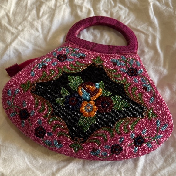 Embroidered Pink Floral Women\'s Bag
